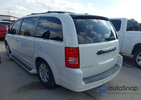 2010 Chrysler Town & Country Touring from USA, damaged, VIN 2A4RR5D14AR133746